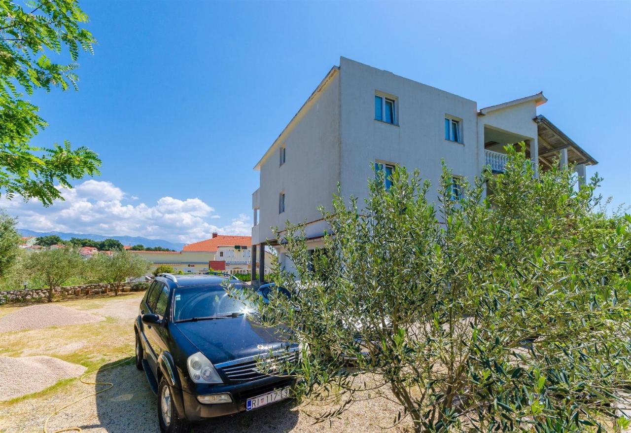 Apartments Ester Lopar Exterior foto